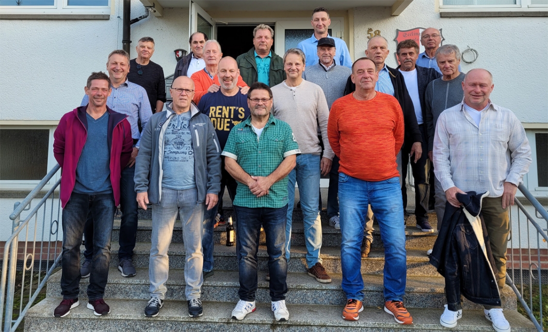 Bei der Premiere kamen 19 ehemalige Wismut-Spieler nach Seelingst&auml;dt.
