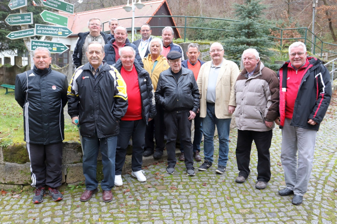 Foto: Die Teilnehmer des Treffens in der Linzm&uuml;hle nahe Kahla. Foto: privat.